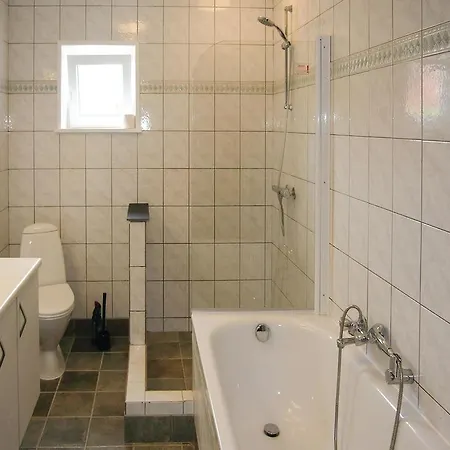 Two-bedroom In Apartamento *